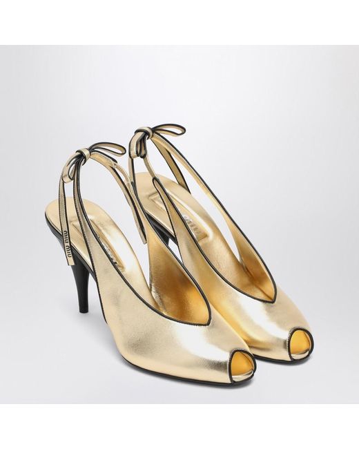 Miu Miu Metallic Slingback-Pumps Aus Platinfarbenem Nappaleder