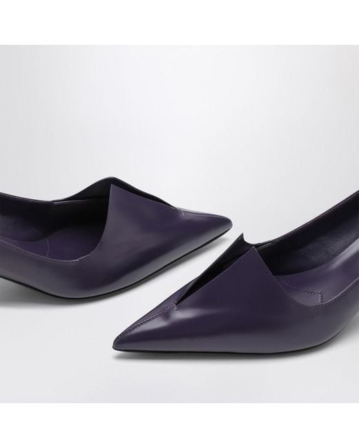 Décolleté in pelle spazzolata di Prada in Blue