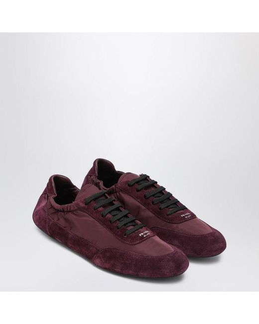 Prada Red Burgunderfarbener Re-Nylon- Und Wildleder-Sneaker-Kollaps
