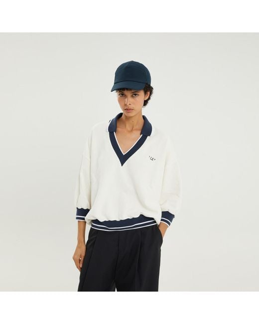 1989 STUDIO White Jp V-Neck Sweatshirt