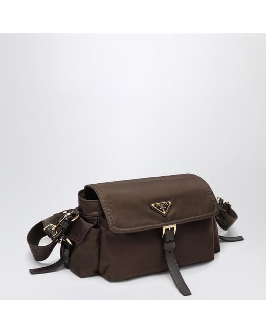Borsa Explore Medium di Prada in Brown
