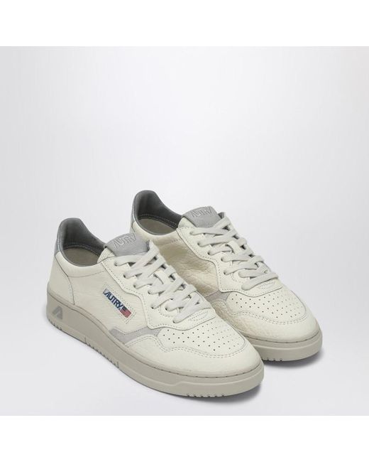 Autry Medalist Sneakers In White/silver Leather