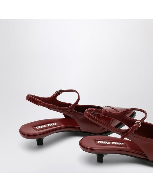 Miu Miu Red Burgunderfarbener Dekolleté-Schuh Brogue Aus Gebürstetem Leder