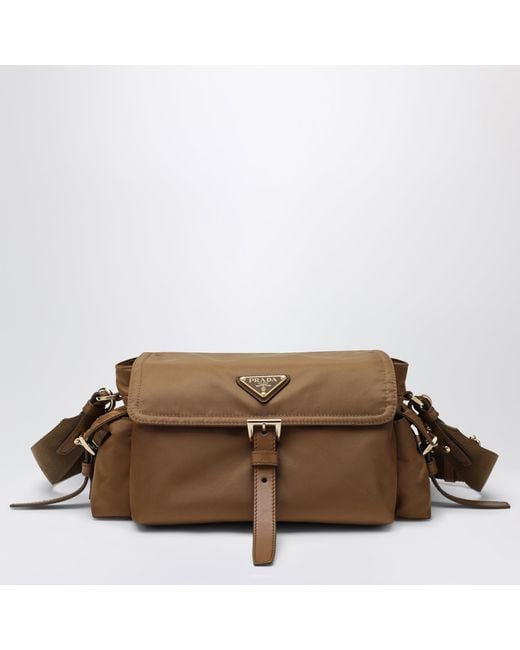 Borsa Explore Medium di Prada in Brown