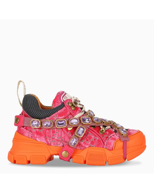 Gucci Velvet Flashtrek Sneaker in br.pi-be/lo/b.p/m.w (Pink) | Lyst