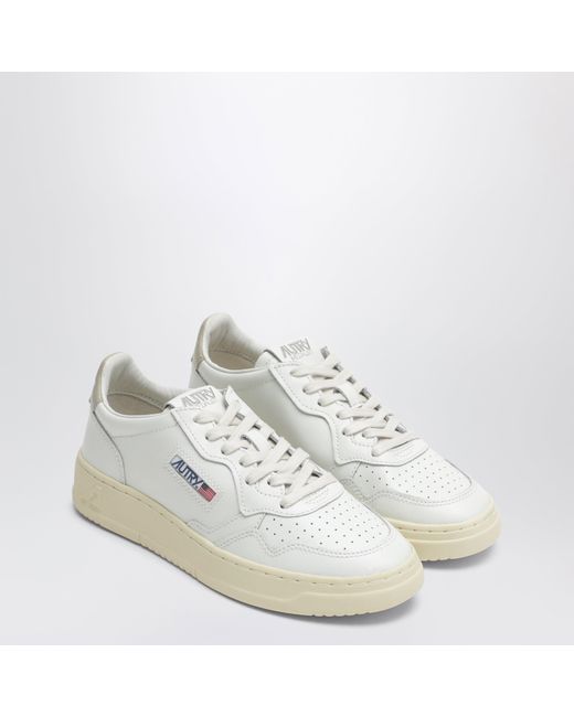 Autry White Medalist Low Sneakers