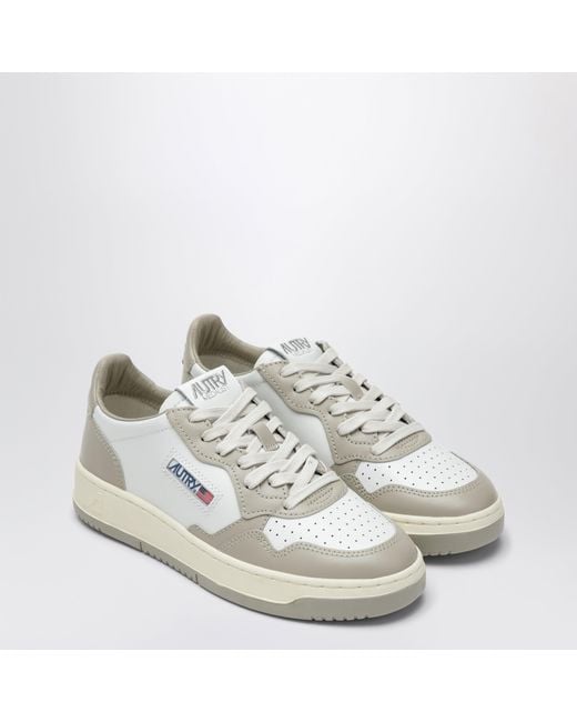Autry White Medalist Low Sneakers
