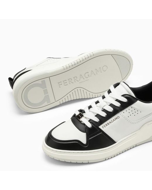 Sneaker bassa nera/bianca in pelle di Ferragamo in Black da Uomo