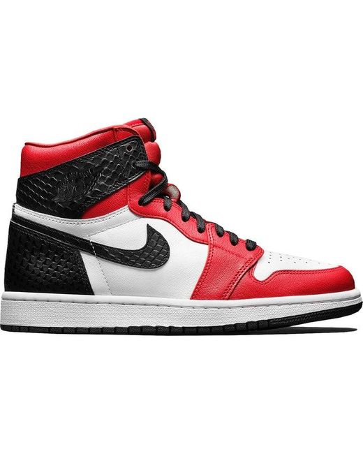 Nike Jordan 1 Retro High Satin Snake Chicago in Red | Lyst