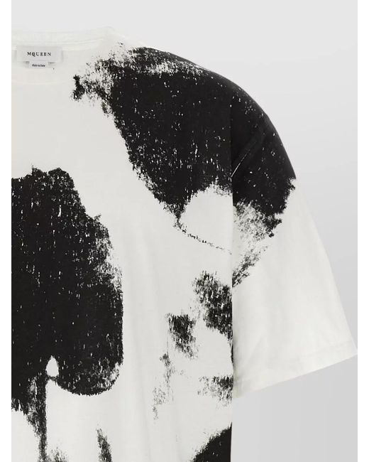 McQueen Black Skull Motif Crew Neck Graphic T Shirt for men