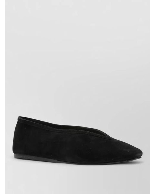 Manebí Black Suede Ballet Flats Round Toe Design