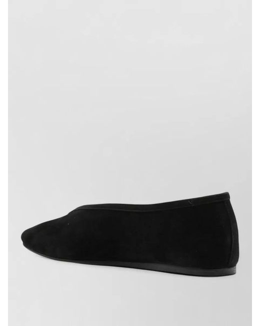 Manebí Black Suede Ballet Flats Round Toe Design