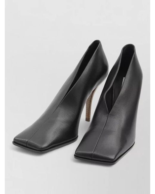 Alaïa Black Leather Pumps