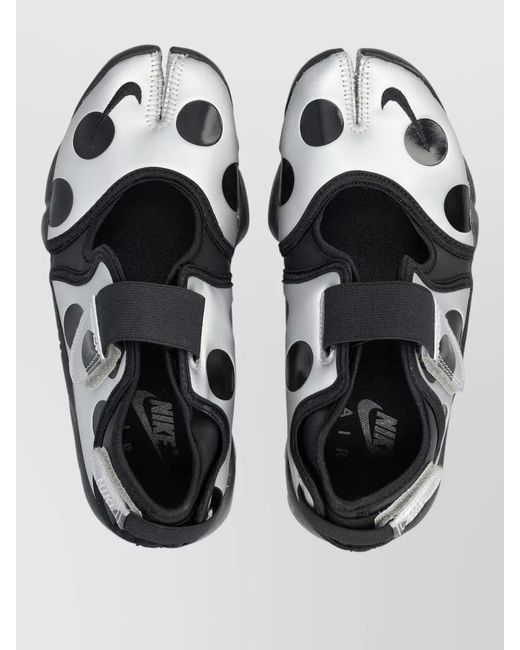 Nike Blue Rift Split Toe Sandals Polka Dot Silhouette