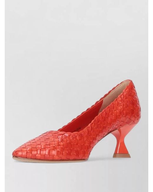 LA ROSE Red Carol Pumps Pointed Toe Wooden Heel