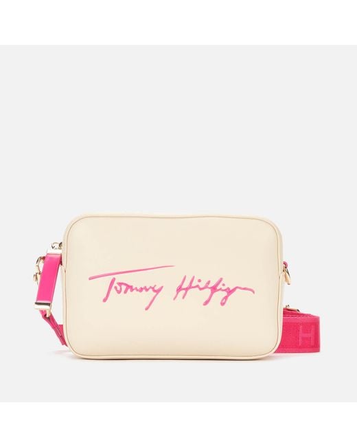 privat Opera Tante Tommy Hilfiger Iconic Tommy Signature Camera Bag in Natural | Lyst Canada