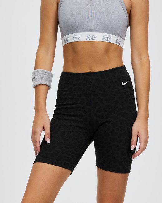 Nike One Mid Rise Leopard Print 7 Inch Shorts in Black | Lyst Australia