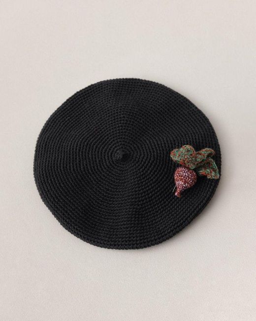 THE KNOTTY ONES Black Beretė: Crochet Hat