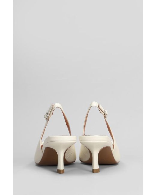 Bibi Lou White Bonnie 55 Pumps