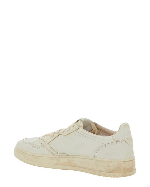 Autry White Medalist Classic Low-Top Sneakers for men
