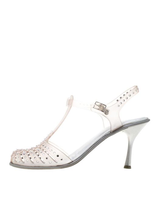 Stuart Weitzman Leather Crystal Embellished Jelly T Strap Sandals Size 42 in Grey (Gray) - Lyst
