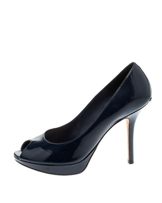 navy blue patent pumps