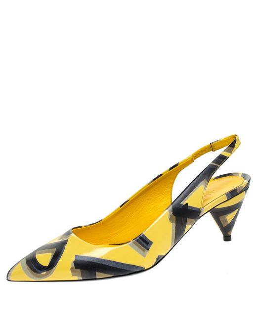 burberry pumps yellow