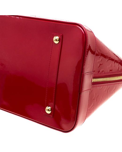 Louis Vuitton Pomme D&#39;amour Monogram Vernis Alma Voyager Bag in Red - Save 23% - Lyst