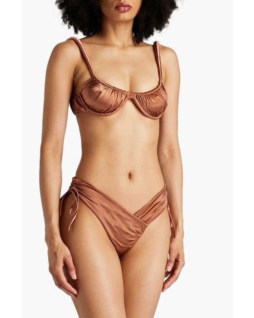 【ISA BOULDER】stretch-velvet underwired ビキニ トップ Isa Boulder Twist Ruched Metallic Stretch-satin Underwired