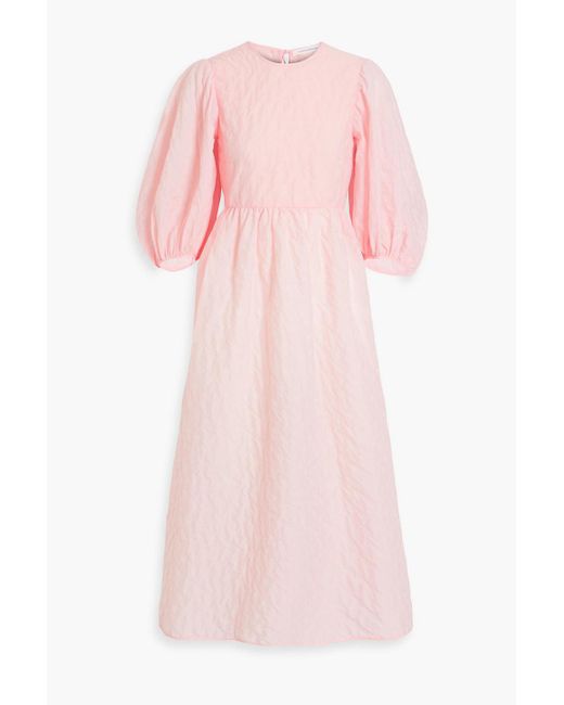 Cecilie Bahnsen Karmen Gathered Matelassé Midi Dress in Pink | Lyst
