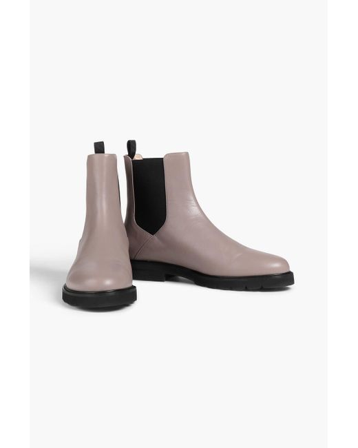 Stuart Weitzman Brown Dylan Leather Chelsea Boots
