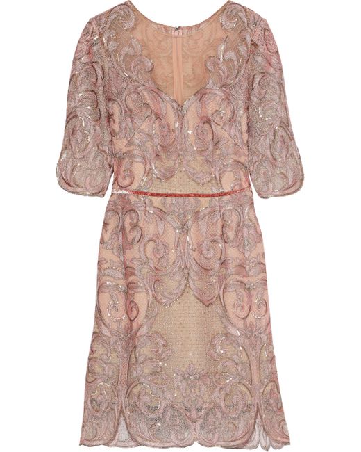 what do you wear to a wedding in april