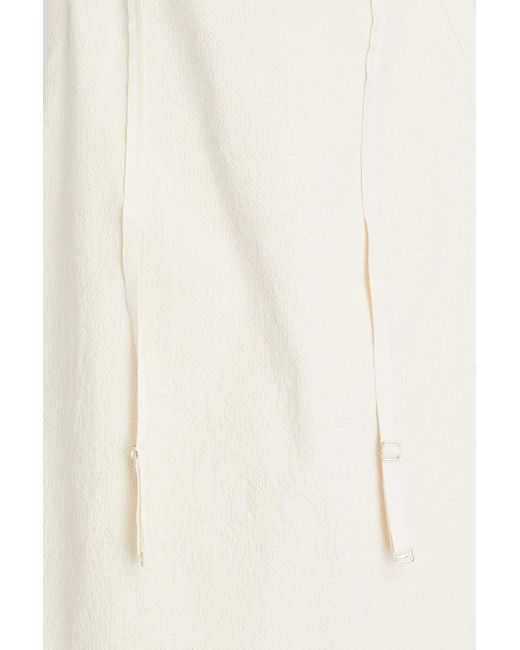 Jacquemus White Crema kleid aus baumwoll-piqué mit twist-detail