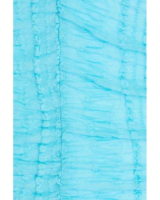 Ganni Blue Neckholder-maxikleid aus strukturiertem strick mit raffungen