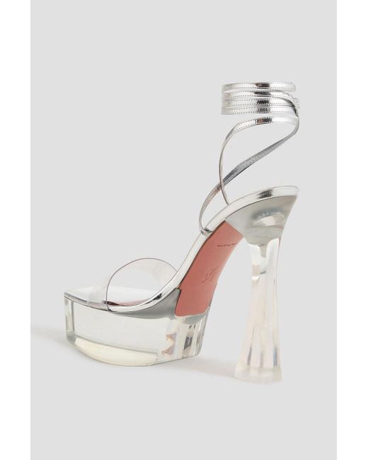 AMINA MUADDI White Plateausandalen "sita" aus metallic-leder und pvc