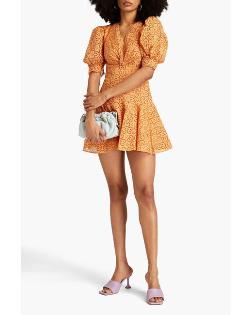 Sandro Orange Kendal ausgestelltes minikleid mit lochstickerei