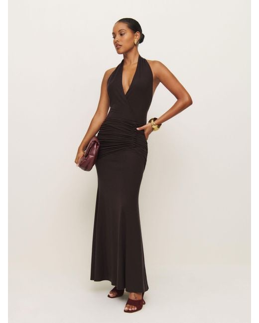 【Reformation】アドリエル ニットドレス ココナッツ Reformation Ruched Halter Knit Maxi Dress in Natural | Lyst