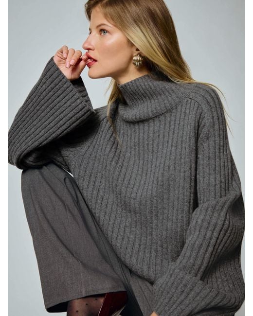 Reformation Gray Brooke Cashmere Cropped Turtleneck