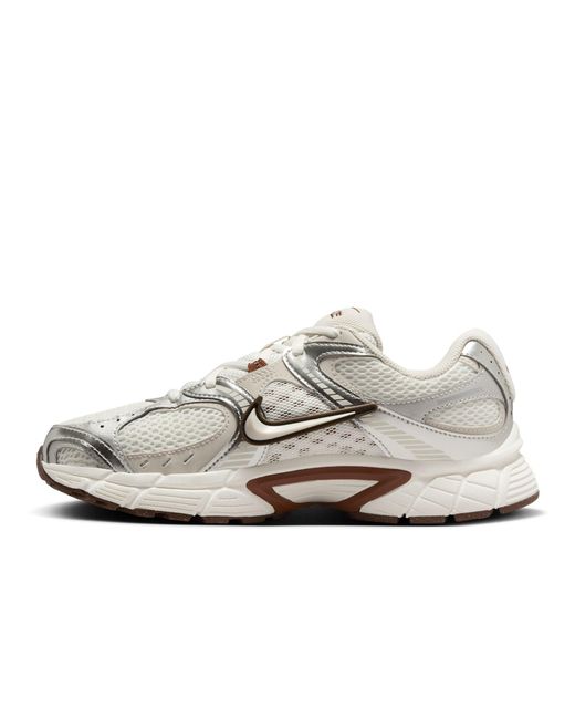 Nike White Women's V5 Rnr Trainers
