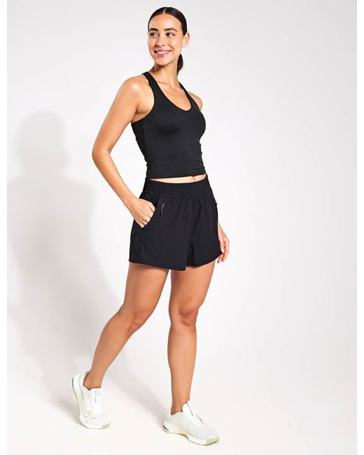 vuori Black Women's Dash Short 2.0