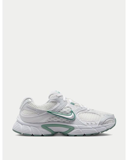 Nike Gray Women's V5 Rnr Shoes