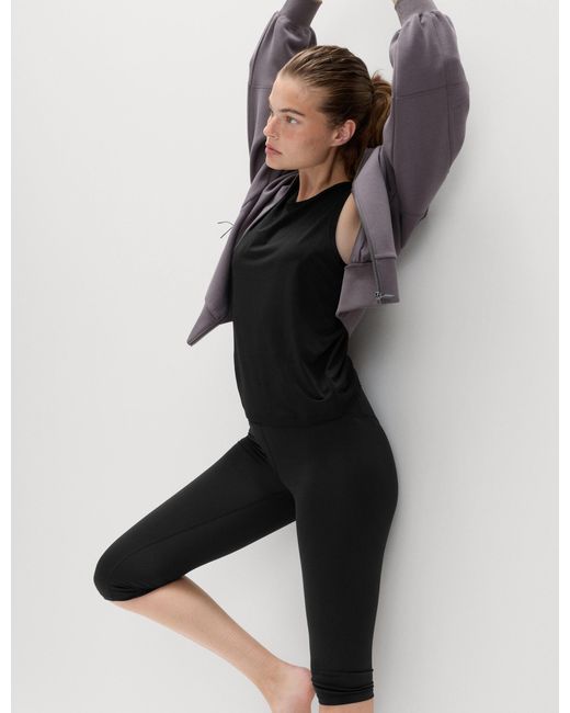 GOODMOVE Black Women's Go Balance Wrap Waist Capri leggings