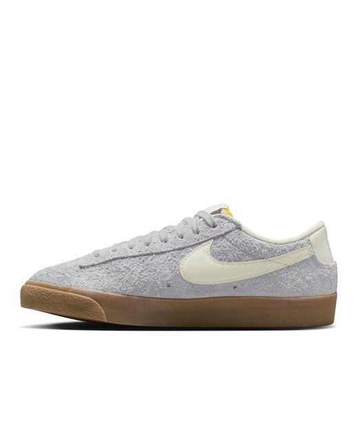 Nike White Women's Blazer Low '77 Vintage Shoes