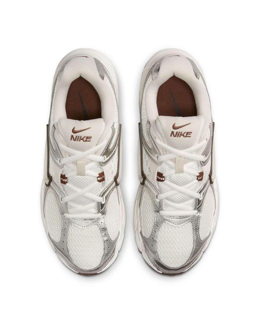 Nike White Women's V5 Rnr Trainers