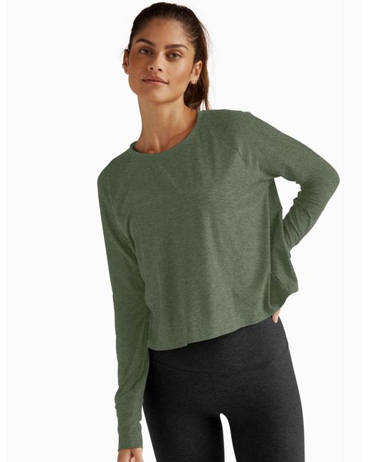 Beyond Yoga Green Featherweight Daydreamer Pullover