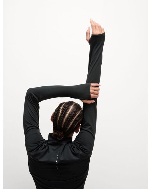 GOODMOVE Black Women's Ultraheat Funnel Neck Running Top