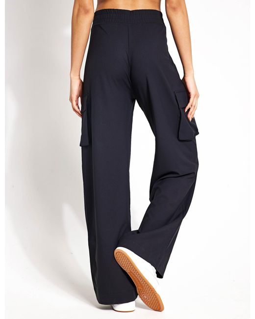 Beyond Yoga Black Women's City Chic Cargo Pant