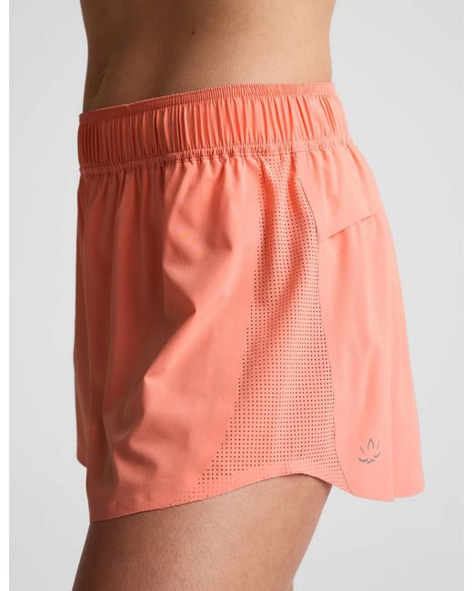 Beyond Yoga Red Women's Solemate 2.5" Short