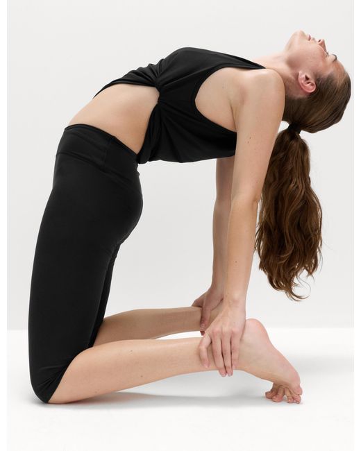 GOODMOVE Black Women's Go Balance Wrap Waist Capri leggings