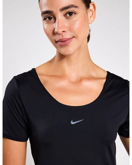 Nike Black One Classic Dri-Fit Short-Sleeve Cropped Twist Top